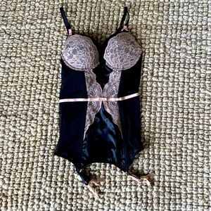 Adore Me - Black and Pastel Pink Corset (NWT) medium